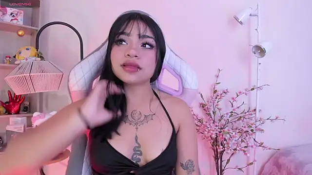 Snapshot of emma_soffia chatting on February 26, 2026, 3:44 pm emma soffia online show from February 26, 2026, 3:44 pm