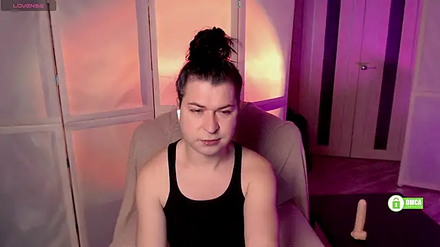 Snapshot of micromouse_mo chatting on December 18, 2024, 2:53 am micromouse mo online show from December 18, 2024, 2:53 am