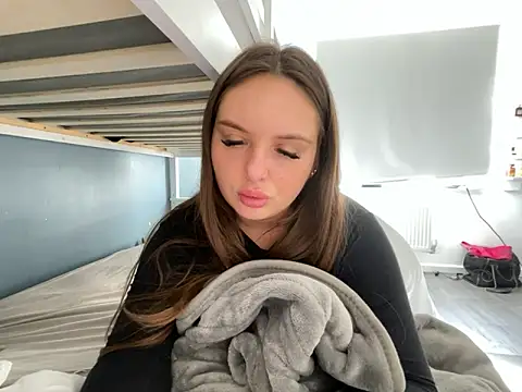 EllaStarrxxx online show from October 6, 2025, 11:51 am