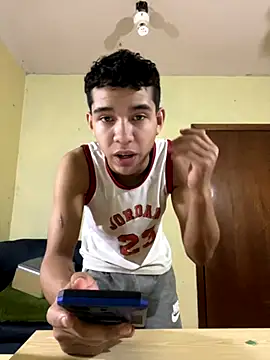 Snapshot of Mrdante23 chatting on October 6, 2025, 12:08 am Mrdante23 online show from October 6, 2025, 12:08 am