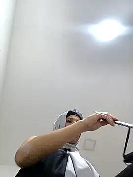 Aafsha  online show from November 28, 2025, 3:58 pm