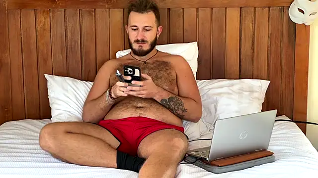 Snapshot of mrmaxiy chatting on May 25, 2026, 7:47 am mrmaxiy online show from May 25, 2026, 7:47 am