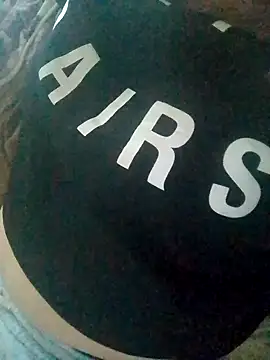 Snapshot of Suem99 chatting on November 5, 2025, 1:27 am Suem99 online show from November 5, 2025, 1:27 am