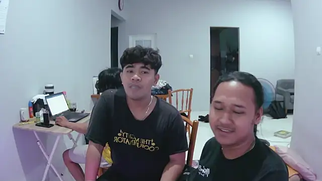 latexidn online show from December 18, 2025, 10:38 pm