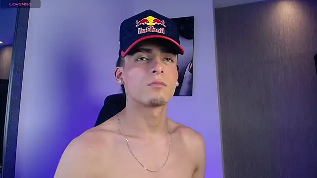 MateoMitchell online show from April 1, 2026, 11:13 pm