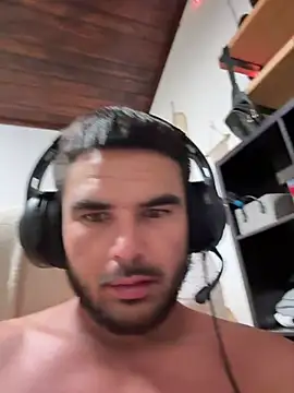 Leeeek23 online show from April 15, 2026, 8:43 am