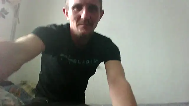 Twolatte1520 online show from April 1, 2026, 12:50 pm