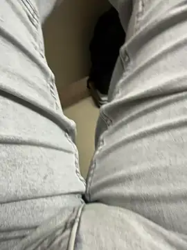 Snapshot of kartik_12098 chatting on October 5, 2025, 2:37 pm kartik 12098 online show from October 5, 2025, 2:37 pm