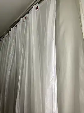 Rose monroee online show from April 1, 2026, 7:33 pm