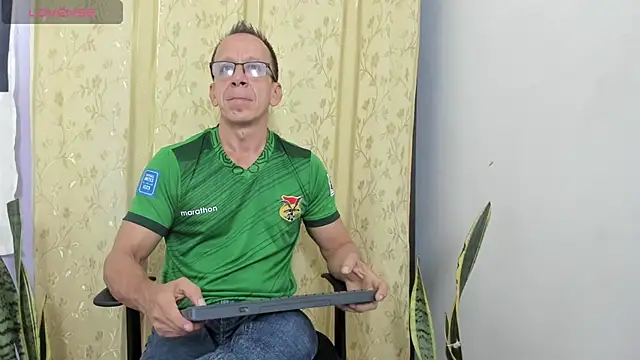  axelking  online show from May 25, 2026, 11:38 am