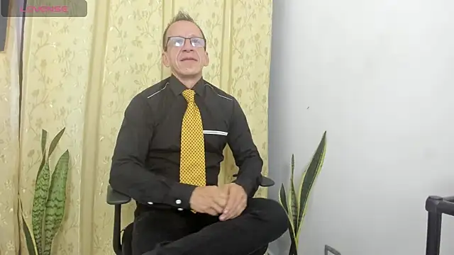  axelking  online show from June 16, 2026, 11:35 am