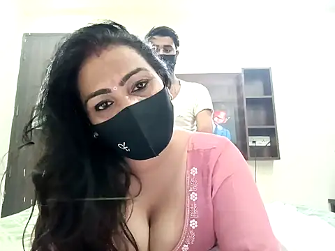 Snapshot of horny_milf_couple chatting on October 23, 2025, 7:12 pm horny milf couple online show from October 23, 2025, 7:12 pm