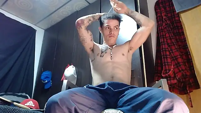 Snapshot of imsammytop chatting on January 19, 2026, 12:25 am imsammytop online show from January 19, 2026, 12:25 am