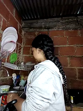 Agatha milk24 online show from October 29, 2025, 5:04 pm