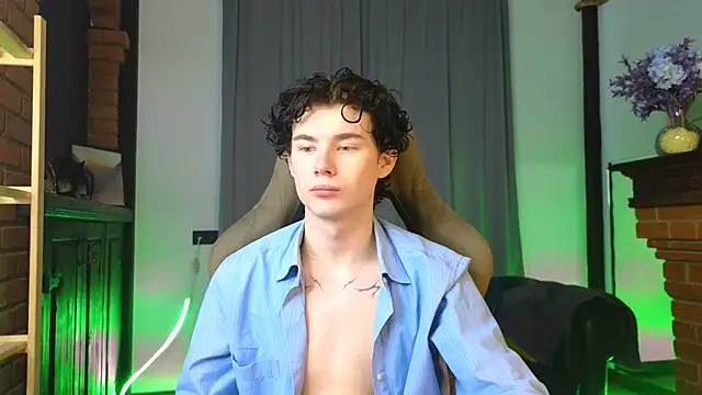 Cute Mike online show from February 15, 2026, 9:52 am