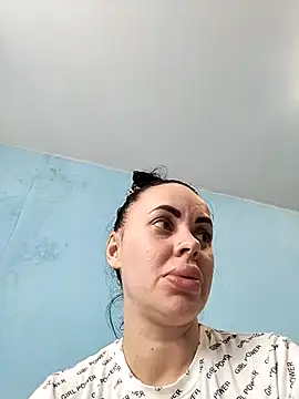 Stefaniyaxq online show from October 30, 2025, 12:06 pm