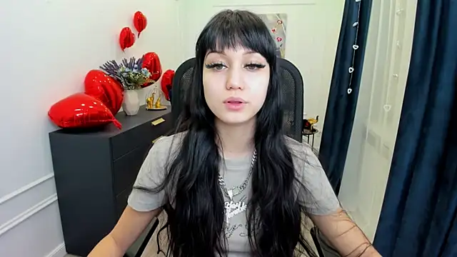 TiffanyYounge online show from February 13, 2026, 12:12 pm