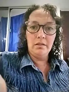 -saraqueen- online show from October 15, 2025, 9:59 pm