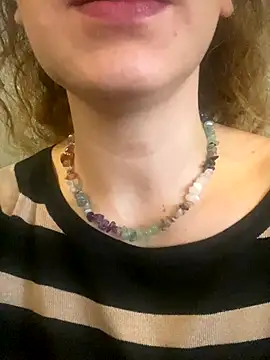 Snapshot of melisss2 chatting on November 7, 2025, 9:42 am melisss2 online show from November 7, 2025, 9:42 am