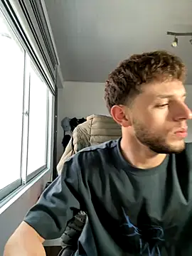 noah red online show from November 2, 2025, 9:28 pm