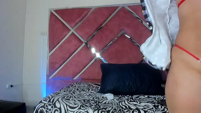 EmiliaRainbow online show from October 24, 2025, 8:27 pm