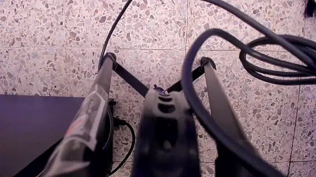 Leoo Miller online show from November 22, 2025, 4:22 am