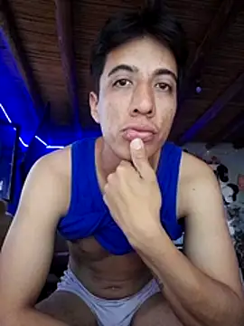 Snapshot of chatting on November 13, 2025, 11:03 pm online show from November 13, 2025, 11:03 pm