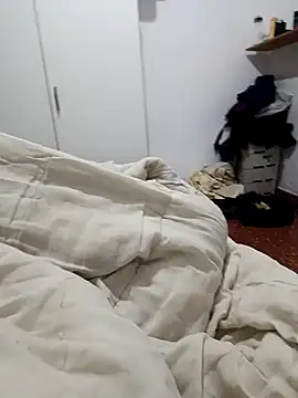 Snapshot of Renanboss chatting on March 1, 2026, 7:49 pm Renanboss online show from March 1, 2026, 7:49 pm