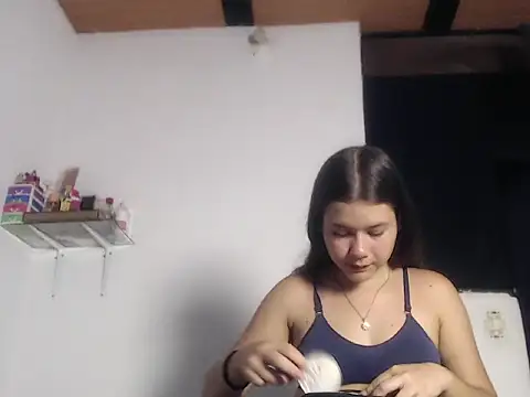Snapshot of Saraa_loove chatting on October 27, 2025, 6:56 pm Saraa loove online show from October 27, 2025, 6:56 pm