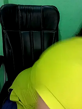 Snapshot of Rashmi_011 chatting on January 18, 2026, 11:58 am Rashmi 011 online show from January 18, 2026, 11:58 am