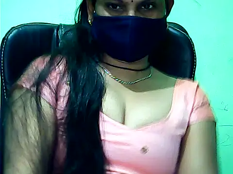 Snapshot of Rashmi_011 chatting on February 20, 2026, 1:22 pm Rashmi 011 online show from February 20, 2026, 1:22 pm