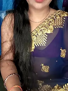 Snapshot of Rashmi_011 chatting on March 22, 2026, 12:47 am Rashmi 011 online show from March 22, 2026, 12:47 am