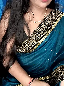 Snapshot of Rashmi_011 chatting on April 4, 2026, 11:57 pm Rashmi 011 online show from April 4, 2026, 11:57 pm