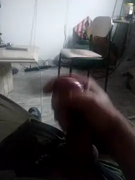 Jamasssss online show from December 17, 2025, 9:37 am