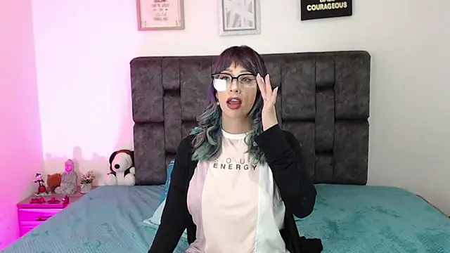 Allisonpetite1 online show from October 15, 2025, 7:58 pm