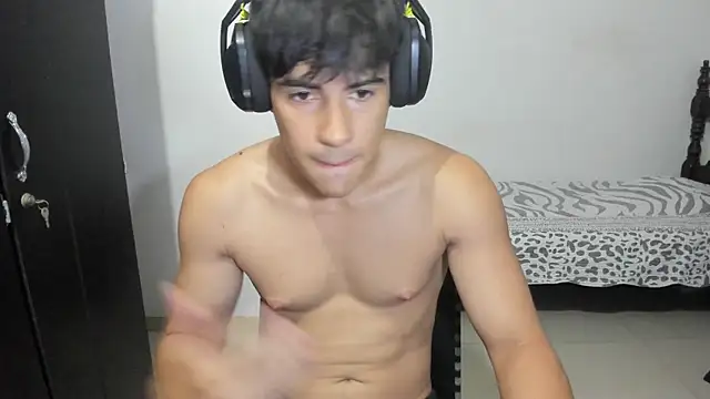 max morris66 online show from November 4, 2025, 11:37 pm