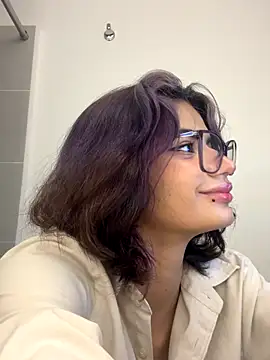 sukulaurens online show from October 9, 2025, 7:34 pm