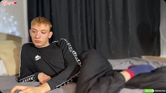 felixcurt69 online show from July 24, 2026, 9:51 am