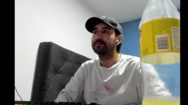 coolfriki online show from February 3, 2026, 4:54 am