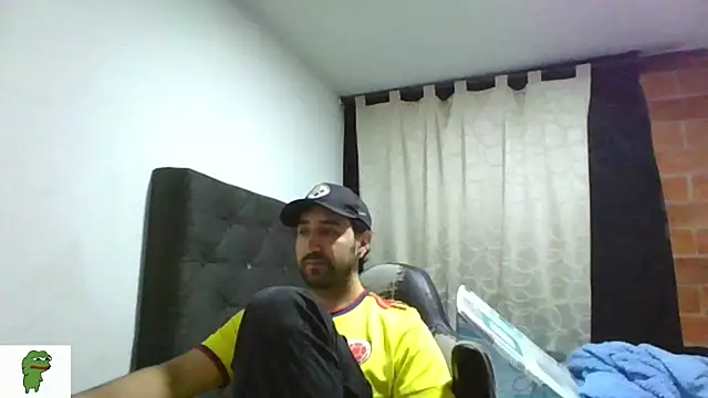 Snapshot of coolfriki chatting on July 3, 2026, 11:55 pm coolfriki online show from July 3, 2026, 11:55 pm