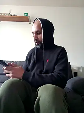 T1T012 online show from February 1, 2026, 3:10 pm