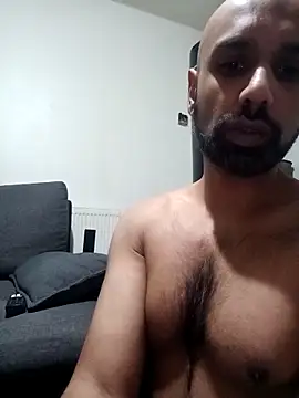 T1T012 online show from February 4, 2026, 6:03 pm