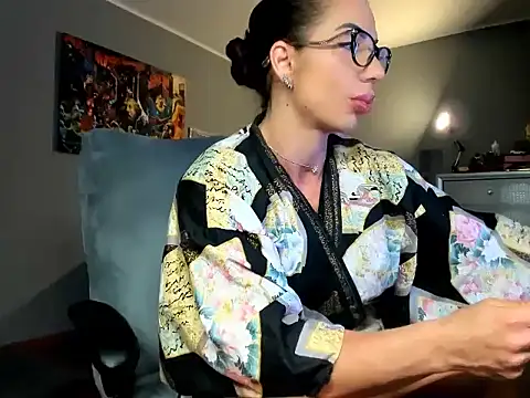 Snapshot of Alesyamuscledoll@xh chatting on February 2, 2026, 7:45 pm Alesyamuscledollxh online show from February 2, 2026, 7:45 pm