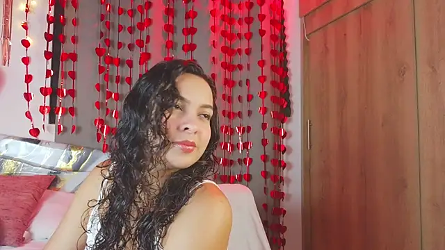  Bella Beth  online show from February 18, 2026, 4:08 am