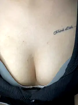 Lyly69699 online show from November 11, 2025, 1:55 pm