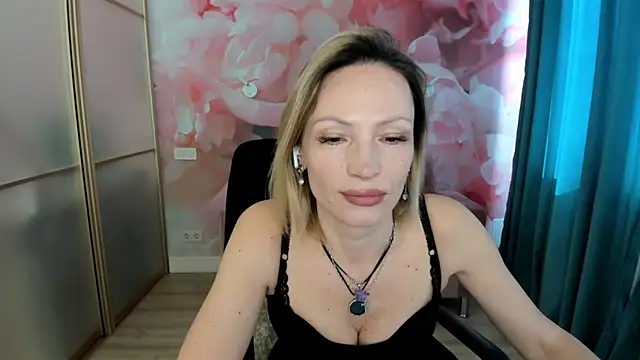 AlinaMoor online show from March 28, 2026, 7:30 am