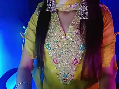 Snapshot of Roiseeee chatting on March 11, 2026, 5:13 am Roiseeee online show from March 11, 2026, 5:13 am