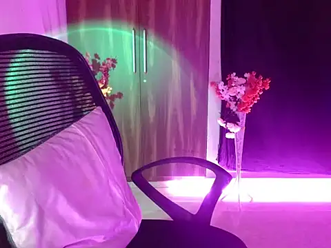 Snapshot of Roiseeee chatting on April 10, 2026, 5:12 am Roiseeee online show from April 10, 2026, 5:12 am