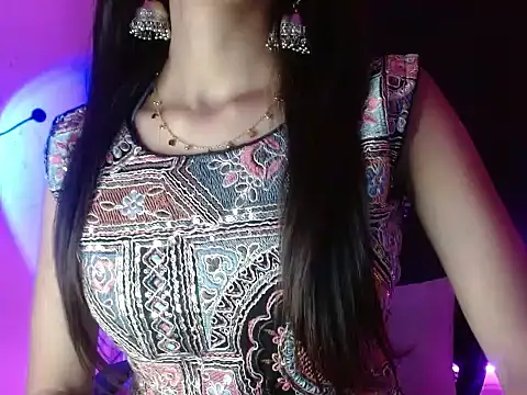 Snapshot of Roiseeee chatting on April 16, 2026, 4:35 am Roiseeee online show from April 16, 2026, 4:35 am