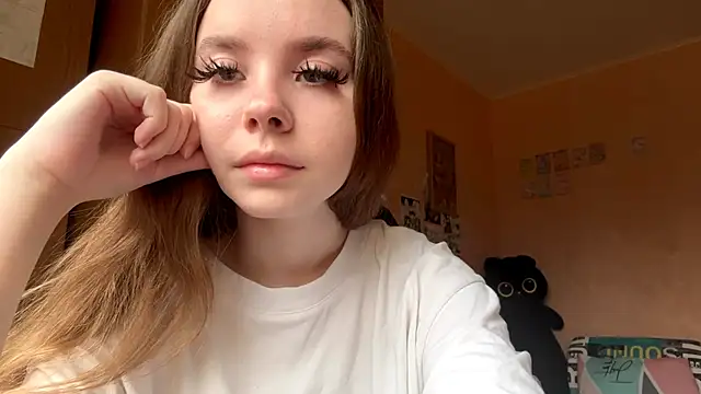 EhtelBiondi online show from November 25, 2025, 8:14 am